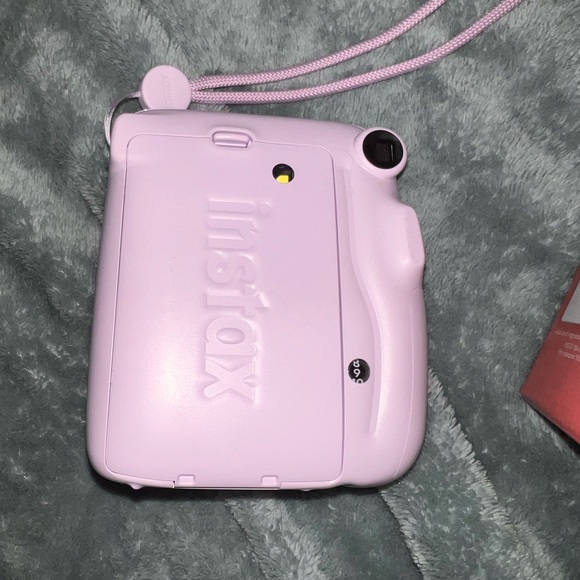 Instax Mini 11 Camera in Lilac Purple - Picture 2 of 5